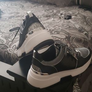 MICHAEL KROS Tennis Shoes